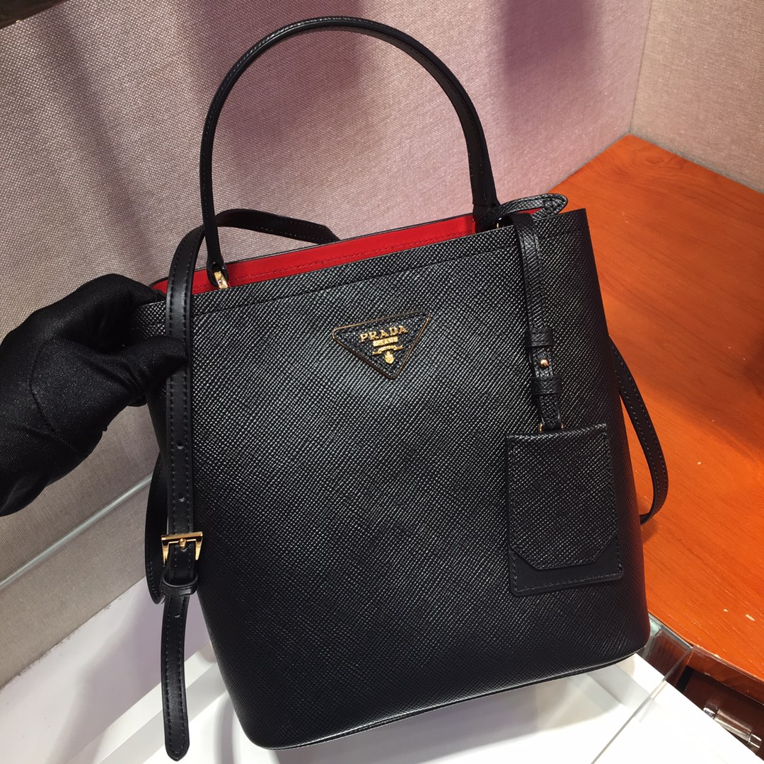 𝐏𝐑𝐀𝐃𝐀 Double handbag 1BA212