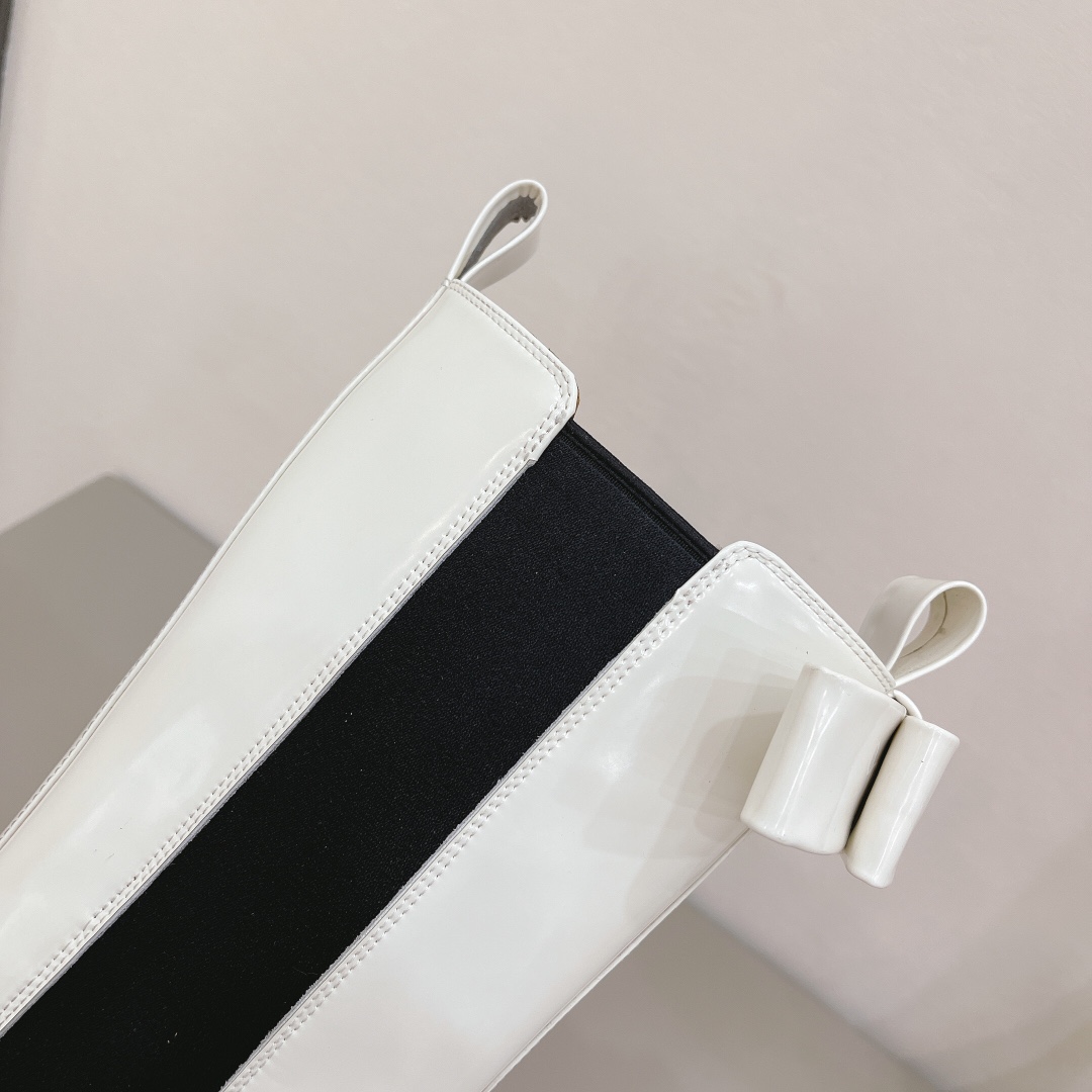 shushuton | 𝟐𝟎𝟐𝟏/𝐒𝐒 𝐧𝐞𝐰 2022 fall and winter runway show models, thick-soled square toe waterproof platform boots