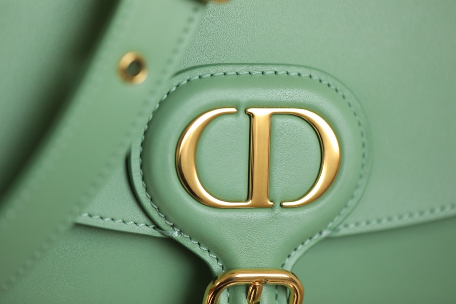 New Mint Green ‼️ Medium 𝙙𝙞𝙤𝙧 𝙗𝙤𝙗𝙗𝙗𝙮