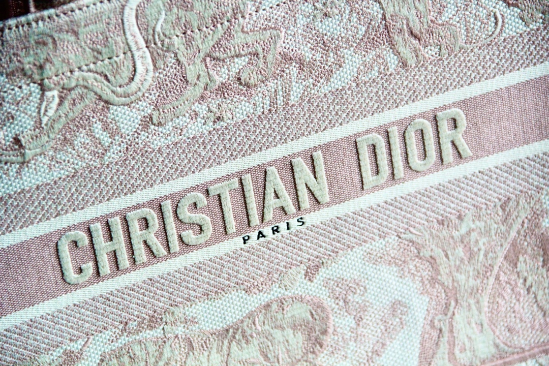 DIOR TOTE Pink Tiger