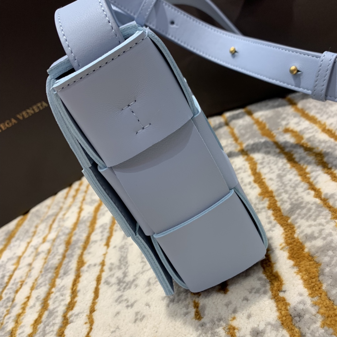 Bottega Veneta  𝘾𝘼𝙎𝙎𝙀𝙏𝙏𝙀 #578004