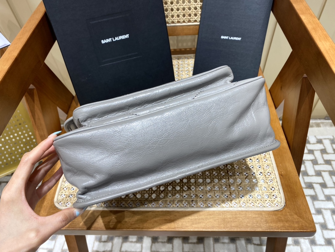 SAINT LAURENT  𝐍𝐢𝐤𝐢 28𝐜𝐦 #633158