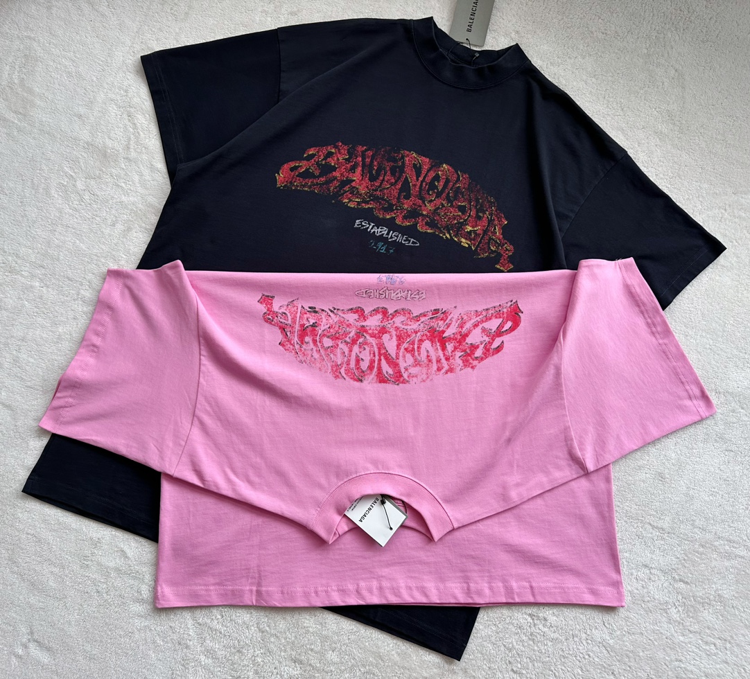 Balenciaga...🔥Flame floral print round neck and short sleeves