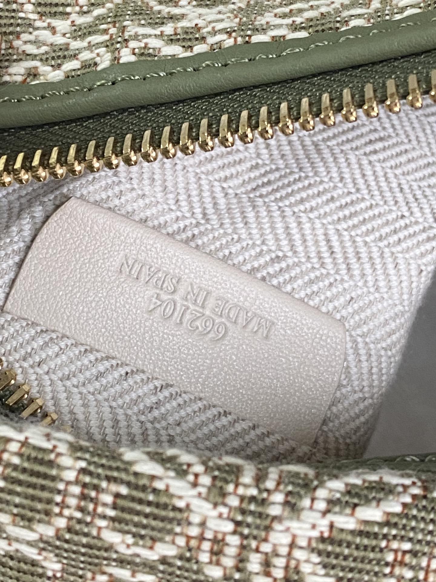 LOEWE cubi bento bag