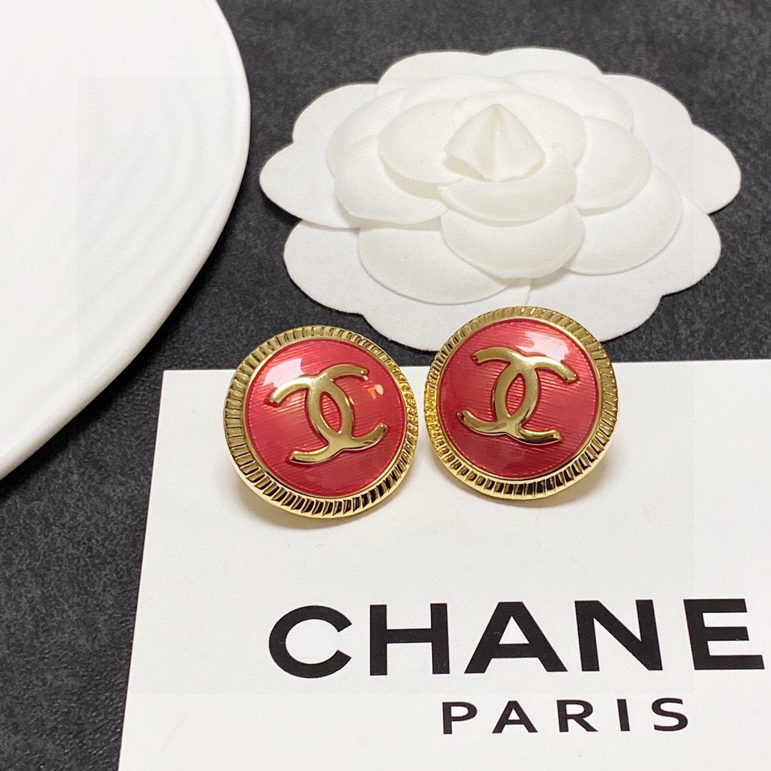 CHANEL🇫🇷Xiaoxiang autumn and winter middle-aged pitaya earrings
