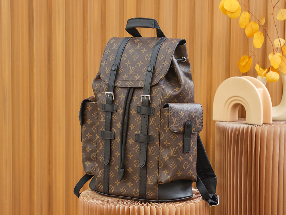 Louis Vuitton 𝐂𝐇𝐑𝐈𝐒𝐓𝐎𝐏𝐇𝐄𝐑 Backpack N43735