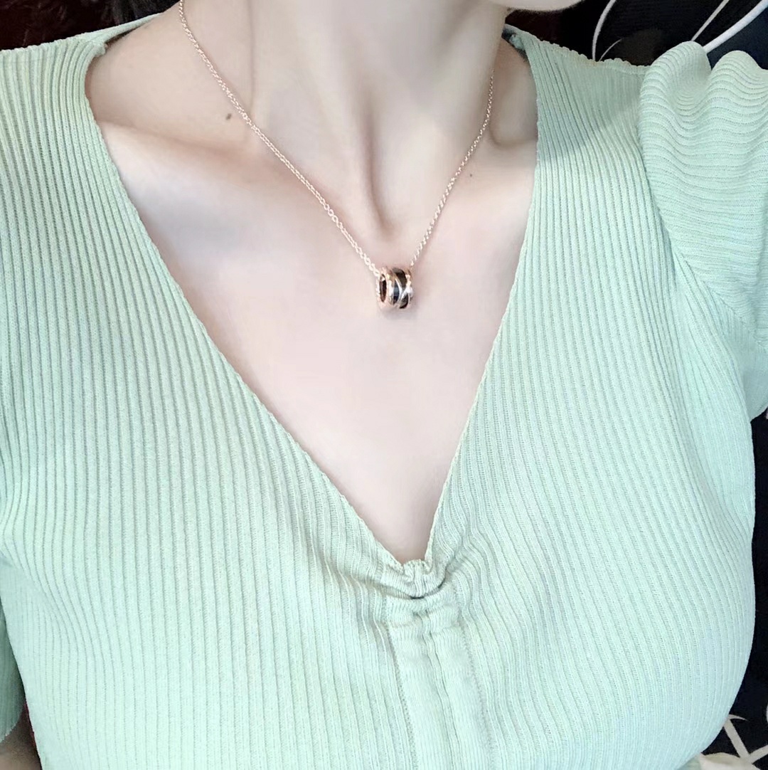 BVLGARI  necklace