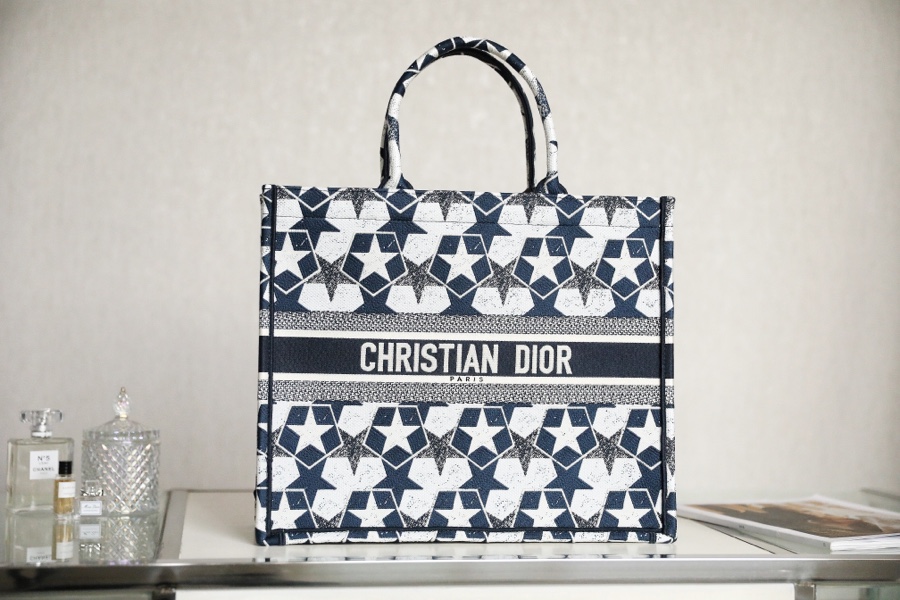 DIOR TOTE blue small five stars