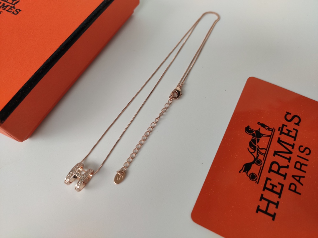 Hermes necklace