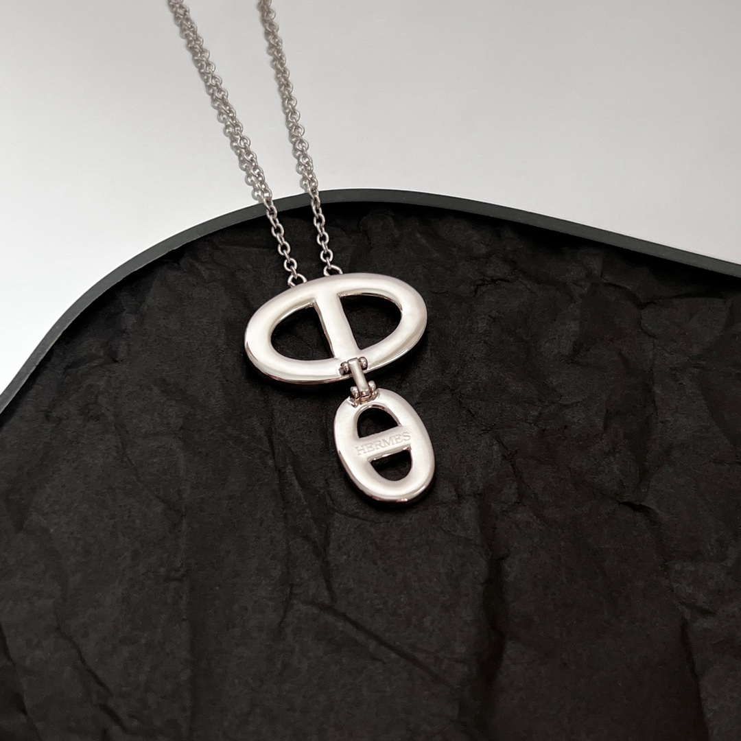 Hermes necklace