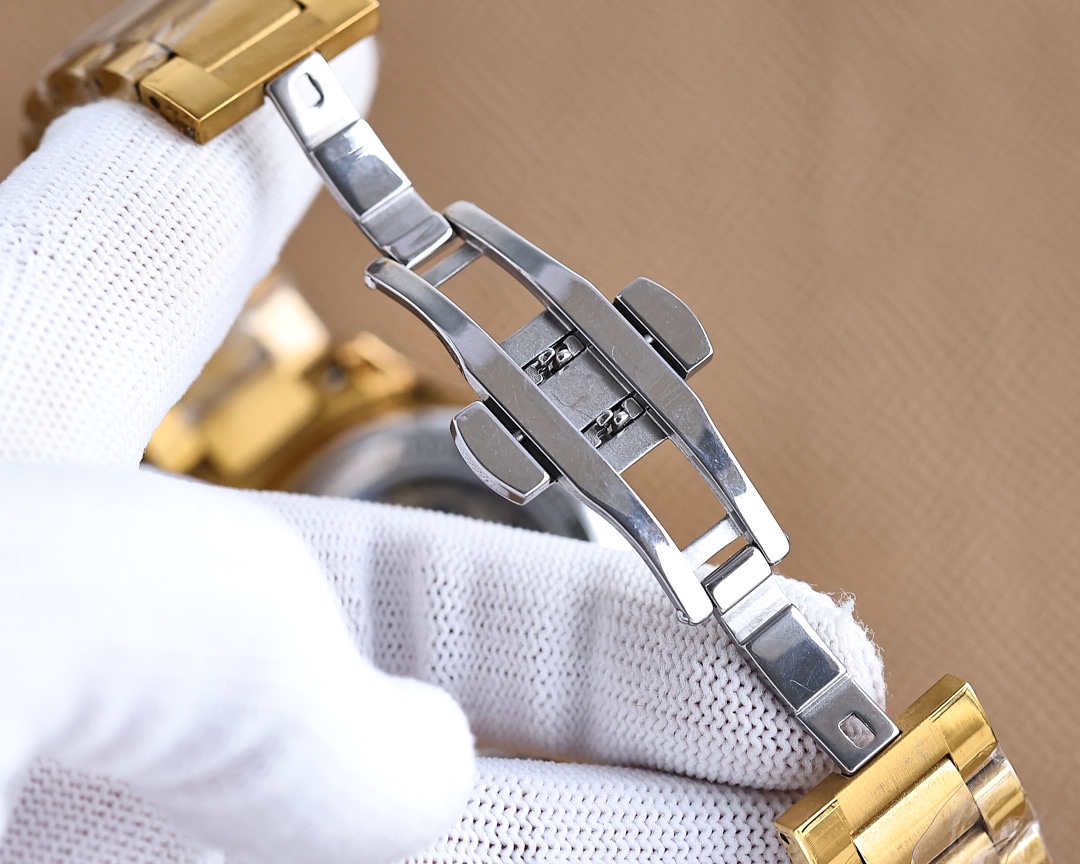 Rolex sapphire glass mirror