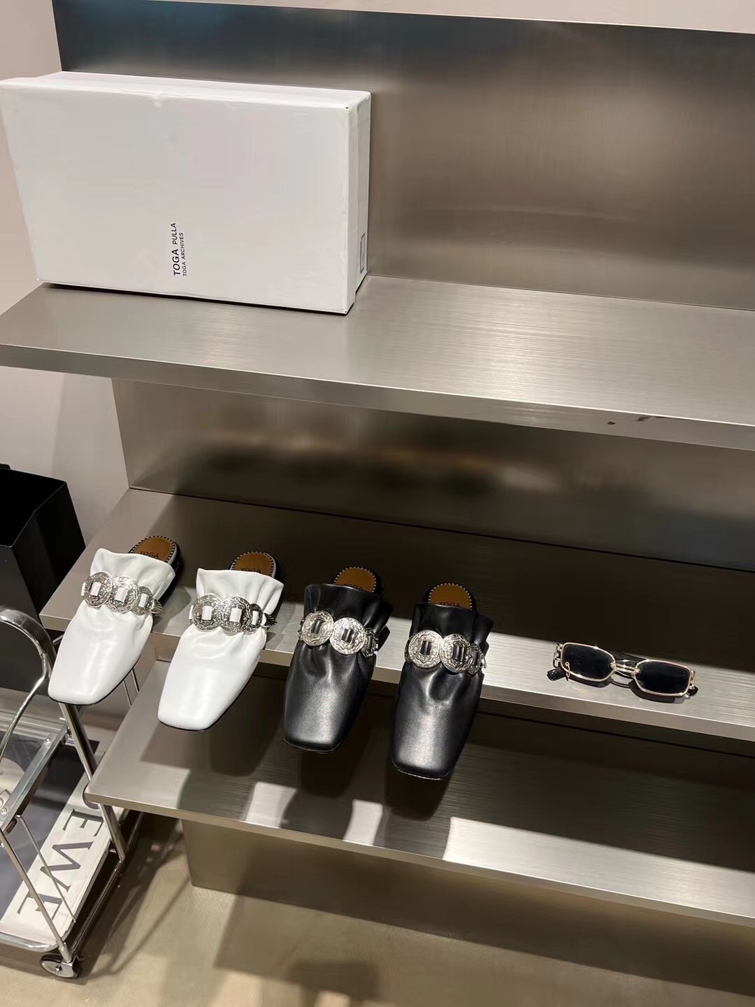 𝐓𝐨𝐠𝐚 𝐏𝐮𝐥𝐥𝐚 ｜𝟐𝟎𝟐𝟐/𝐒𝐒 𝐧𝐞𝐰 Exclusive quality toga pulla 2022/aw mullet slippers