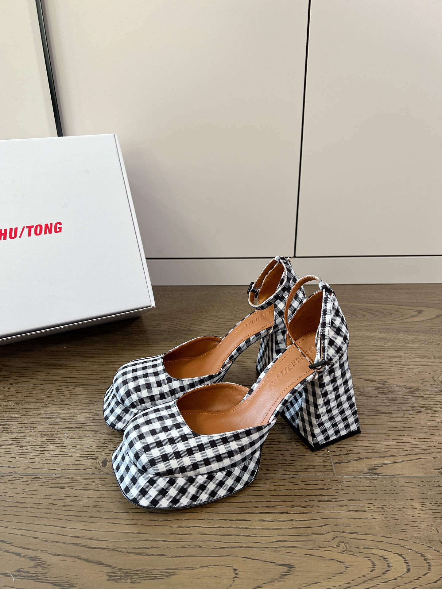 𝐒𝐇𝐔𝐒𝐇𝐔𝐓𝐎𝐍𝐆｜𝟐𝟎𝟐𝟑/𝐒𝐒 𝐧𝐞𝐰 Exclusive niche SHUSHU/TONG 23/thick bottom Mary Jane