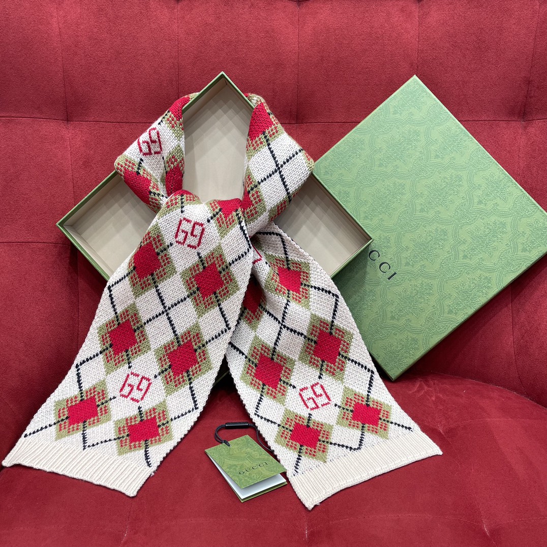 GUCCI Children's scarf 100% wool