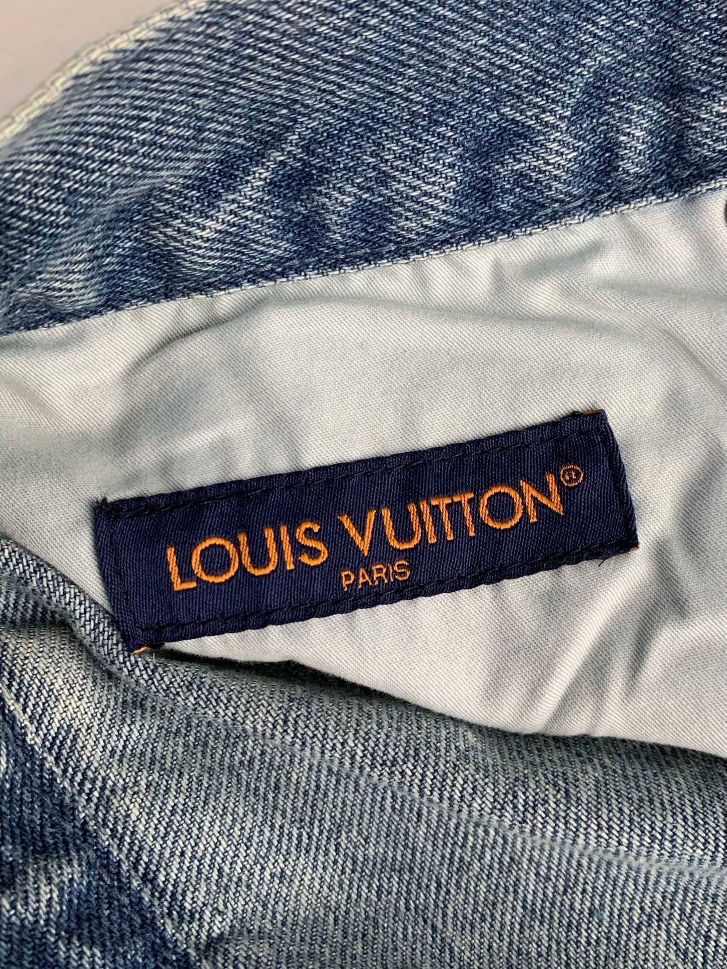 LOUIS VUITTON Jean shorts