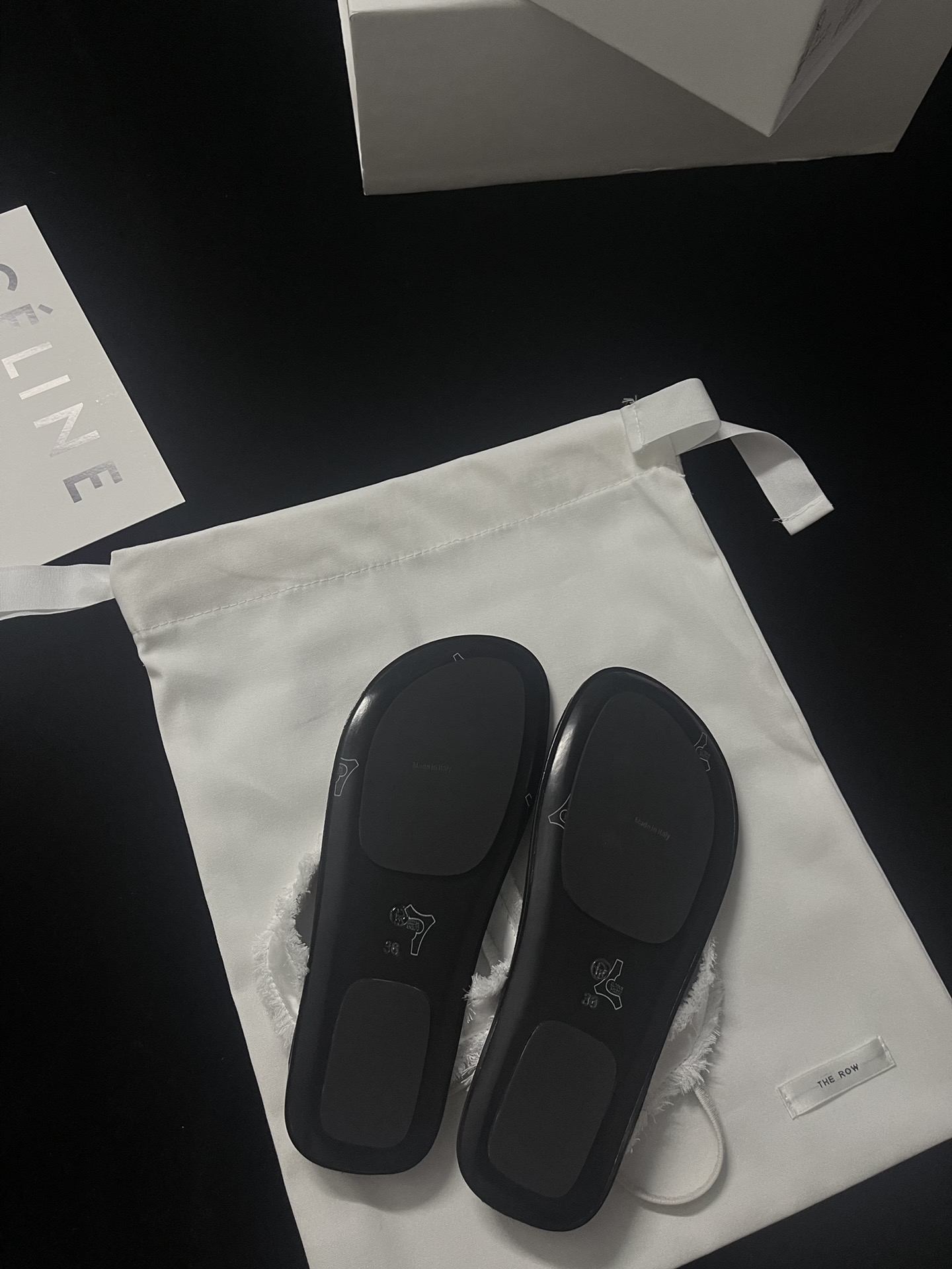 𝐓𝐡𝐞 𝐫𝐨𝐰 ｜𝟐𝟎𝟐𝟑/𝐒𝐒 𝐧𝐞𝐰 Minimalist sandals