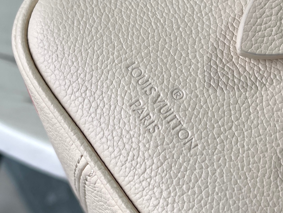 𝐋𝐎𝐔𝐈𝐒 𝐕𝐔𝐈𝐓𝐓𝐎𝐍    M46397