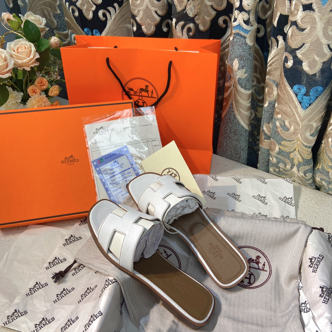 Hermes slippers