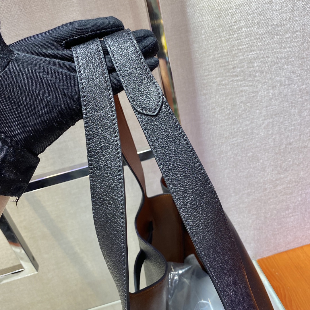 𝐏𝐑𝐀𝐃𝐀 New shopping bags