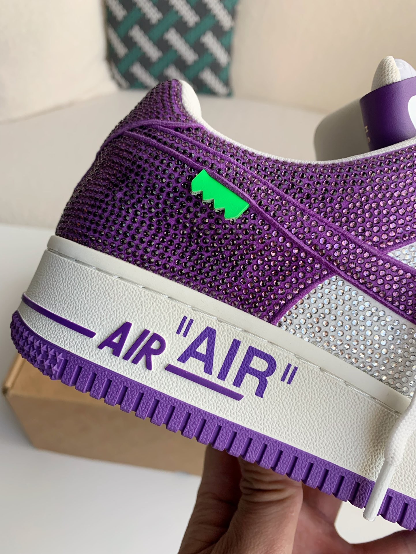 LOUIS VUITTON × NIKE AIR FORCE 1 SNEAKER