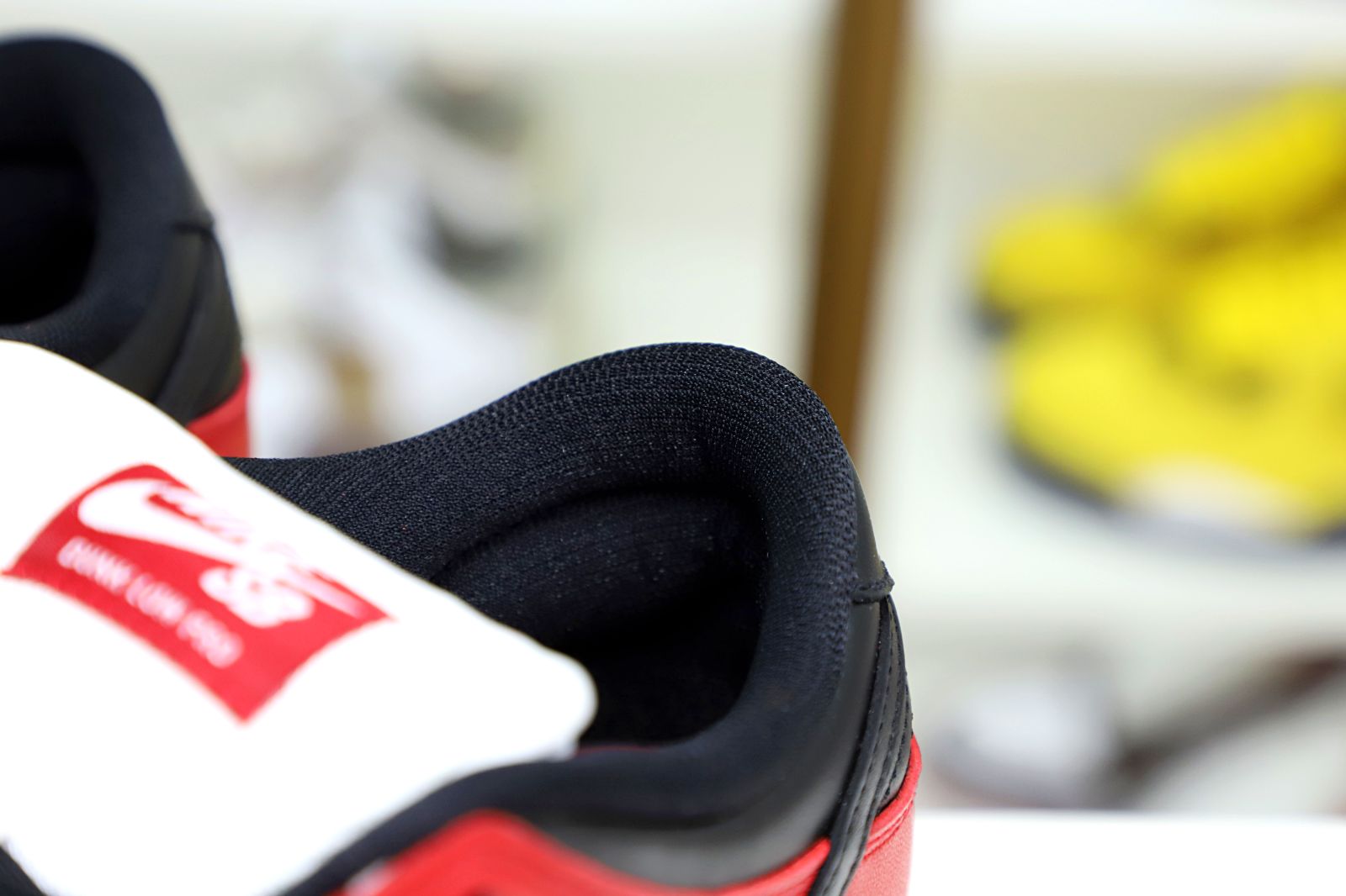 NIKE SB DUNK LOW CHICAGO