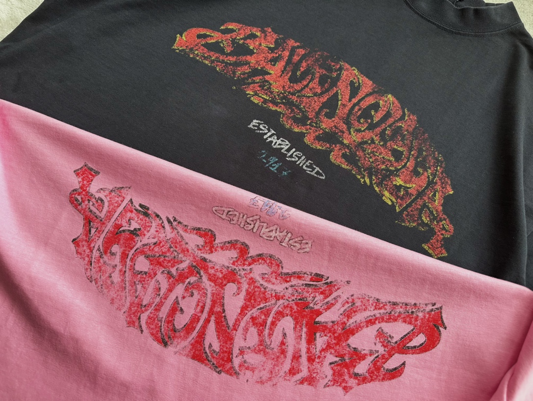 Balenciaga...🔥Flame floral print round neck and short sleeves