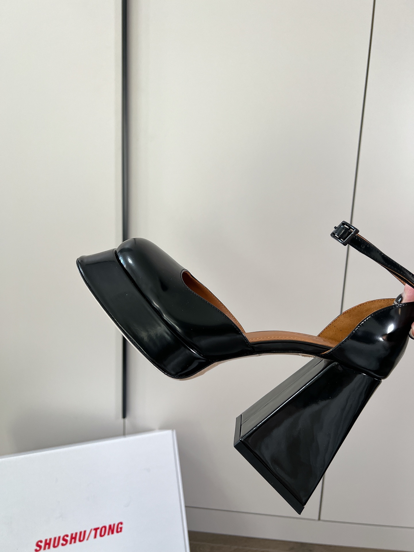 𝐒𝐇𝐔𝐒𝐇𝐔𝐓𝐎𝐍𝐆｜𝟐𝟎𝟐𝟑/𝐒𝐒 𝐧𝐞𝐰 Exclusive niche SHUSHU/TONG 23/thick bottom Mary Jane