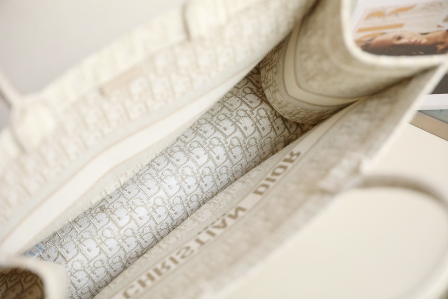 DIOR TOTE Gold DR-58