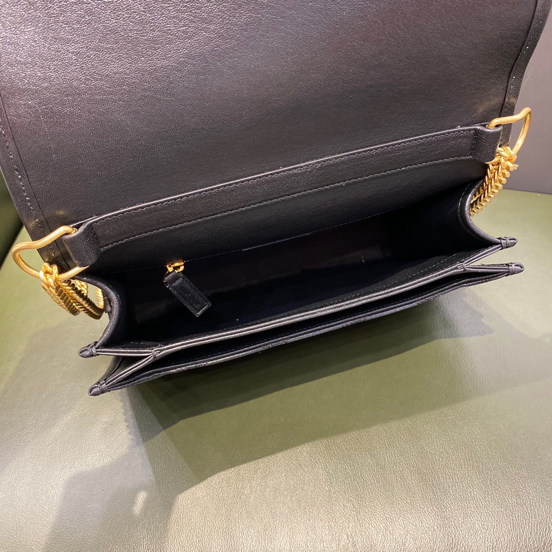 SAINT LAURENT 𝘽𝙀𝘾𝙆𝙔 𝟮𝟱𝙘𝙢   #629426 original leather.JD