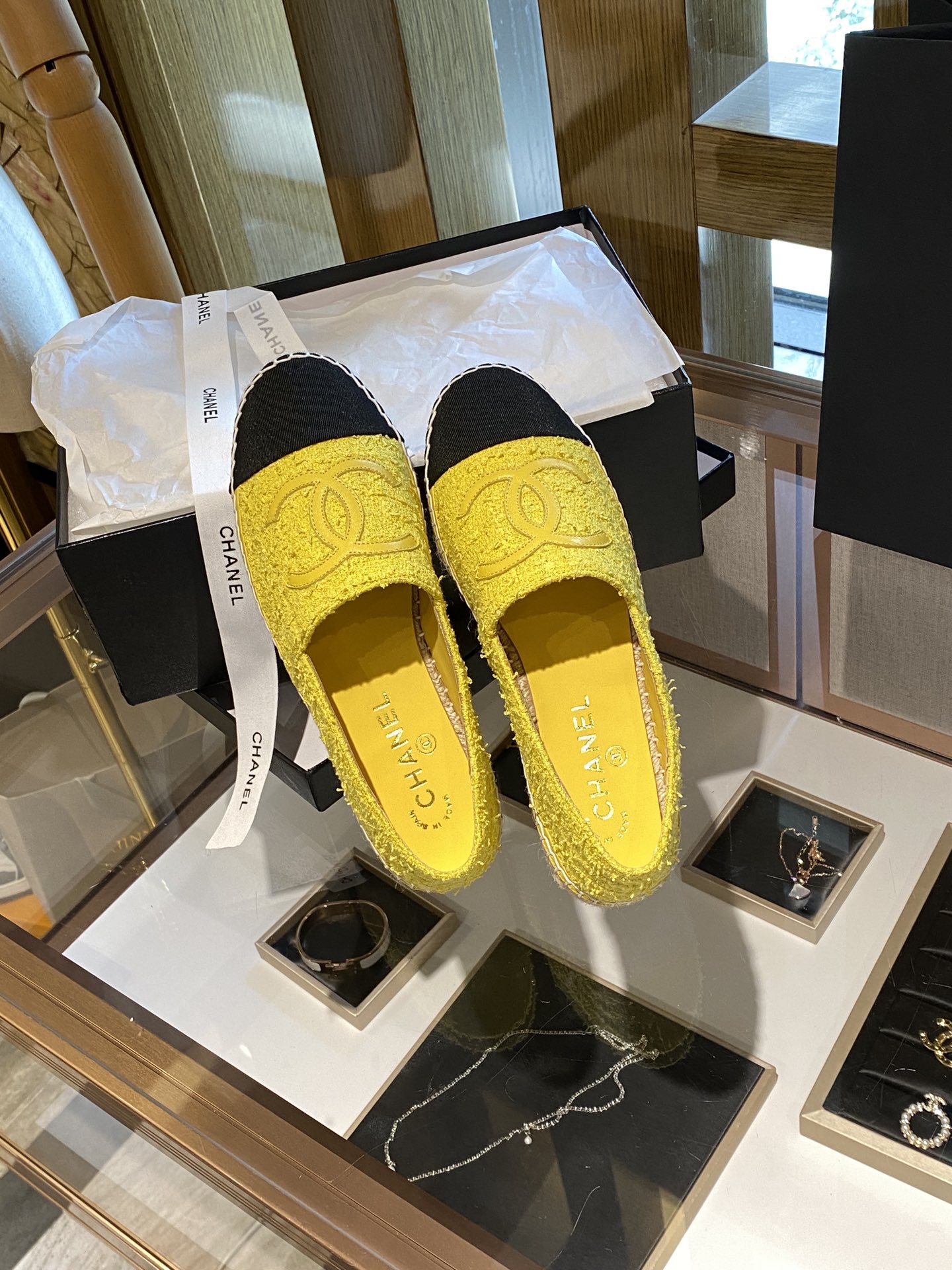 CHANEL fisherman shoes Chanel classic version of the original injection of rubber translucent rubber original color hemp sole