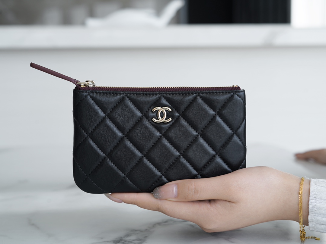 𝗖𝗛𝗔𝗘𝗡𝗟✦ Channel custom lambskin 🐏 Classic mini zipper carry-on bag black gold 🐑