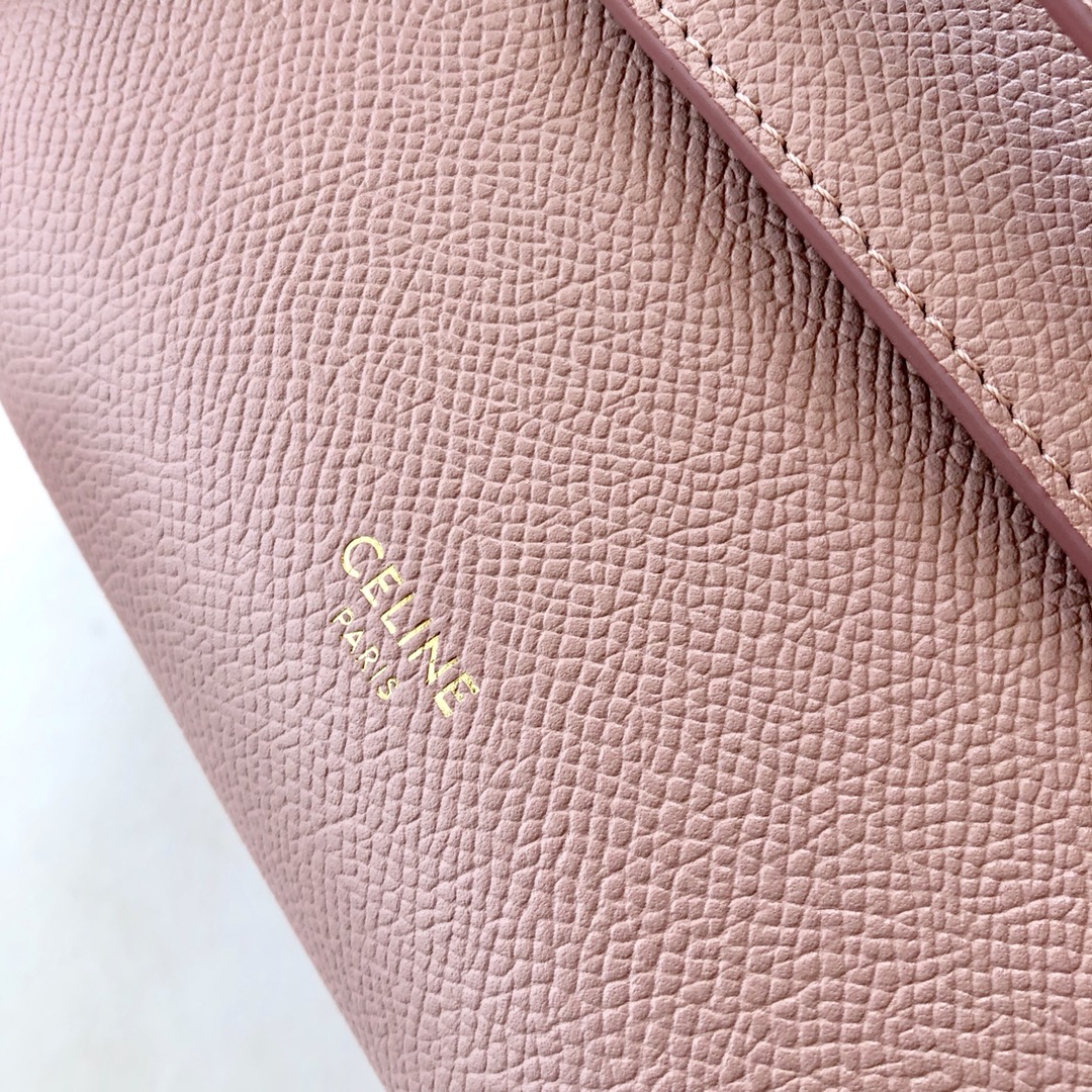 𝐂𝐞𝐥𝐢𝐧𝐞 𝐛𝐞𝐥𝐭 𝐩𝐢𝐜𝐨 𝟏𝟔𝐜𝐦 Grained Calfskin Bag