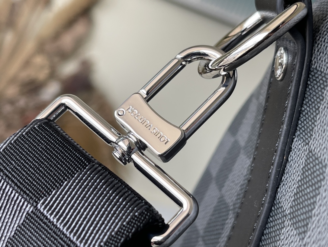 𝐋𝐎𝐔𝐈𝐒 𝐕𝐔𝐈𝐓𝐓𝐎𝐍  N40443 KEEPALL BANDOULIÈRE