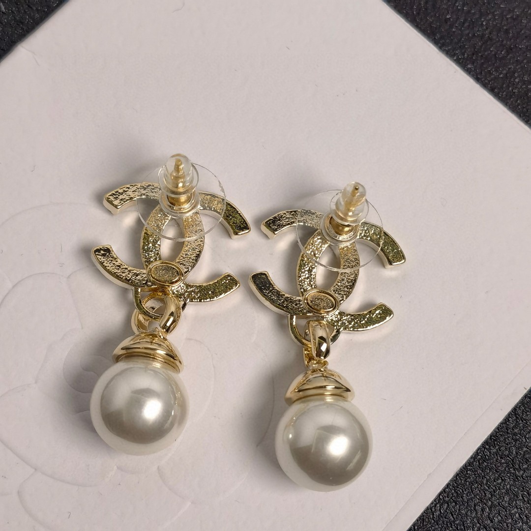 CHANEL🇫🇷Xiaoxiang micro-inlaid crystal diamond tassel water drop crystal diamond pearl letter earrings earrings