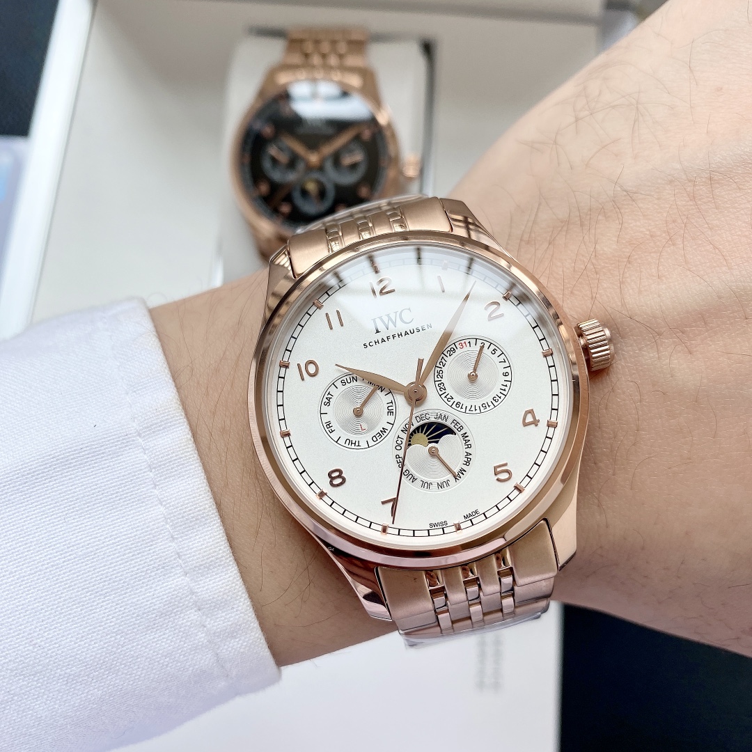 IWC- Fine men's watches Fully automatic mechanical movement, top 316 steel case and strap