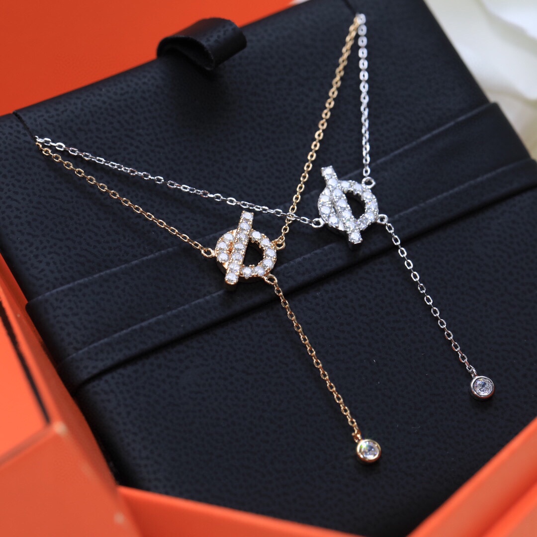 Hermes necklace