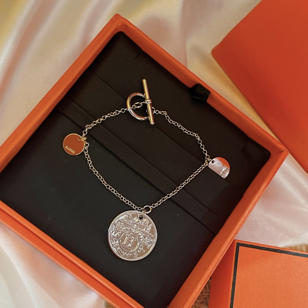 Hermes bracelet