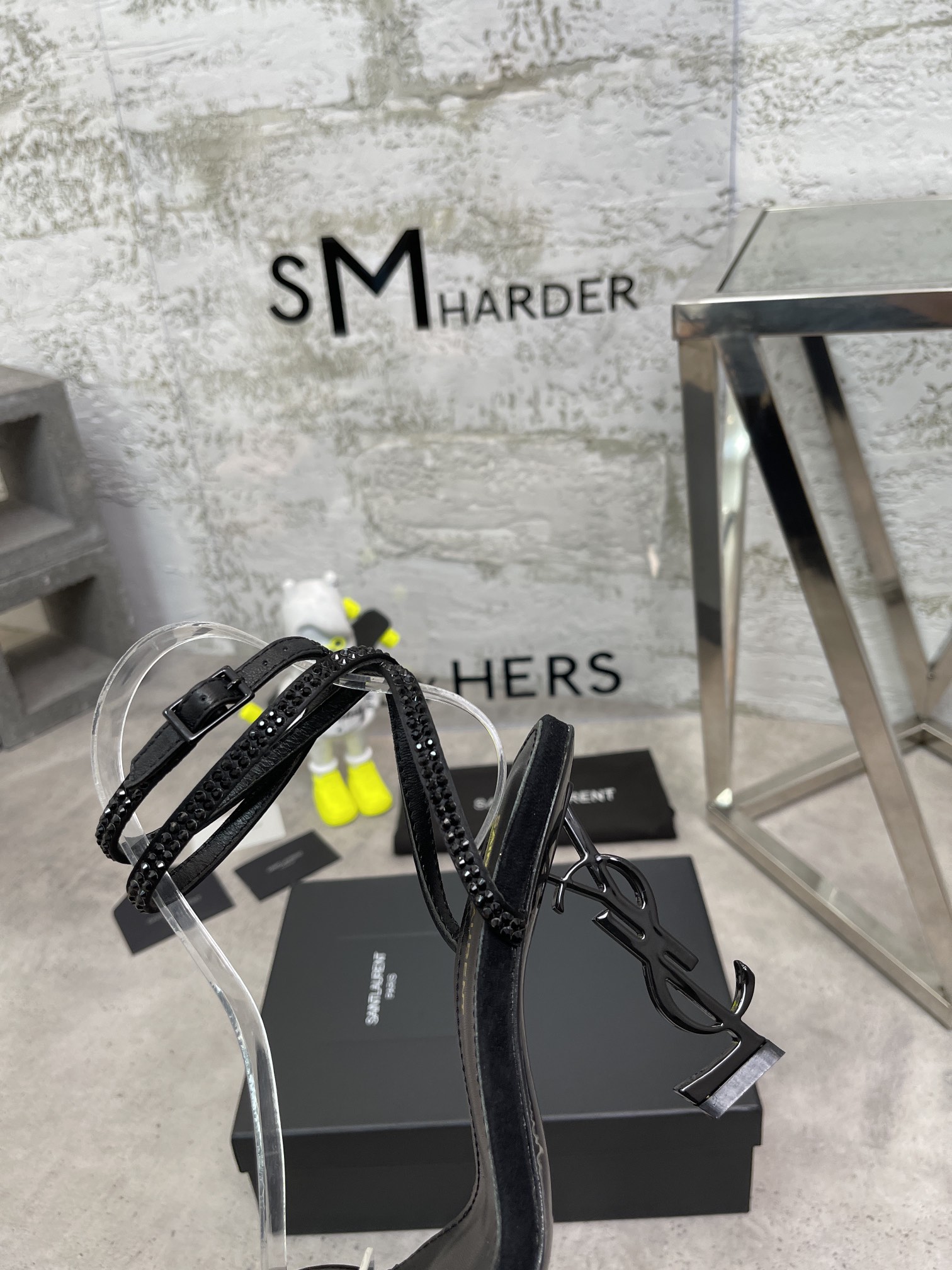 𝙎𝙖𝙞𝙣𝙩 𝙇𝙖𝙪𝙧𝙚𝙣𝙩 | 𝟐𝟎𝟐𝟐/𝐒𝐒 𝐧𝐞𝐰 YSL｜Early spring hot ysl high heel strappy sandals Italian leather sole