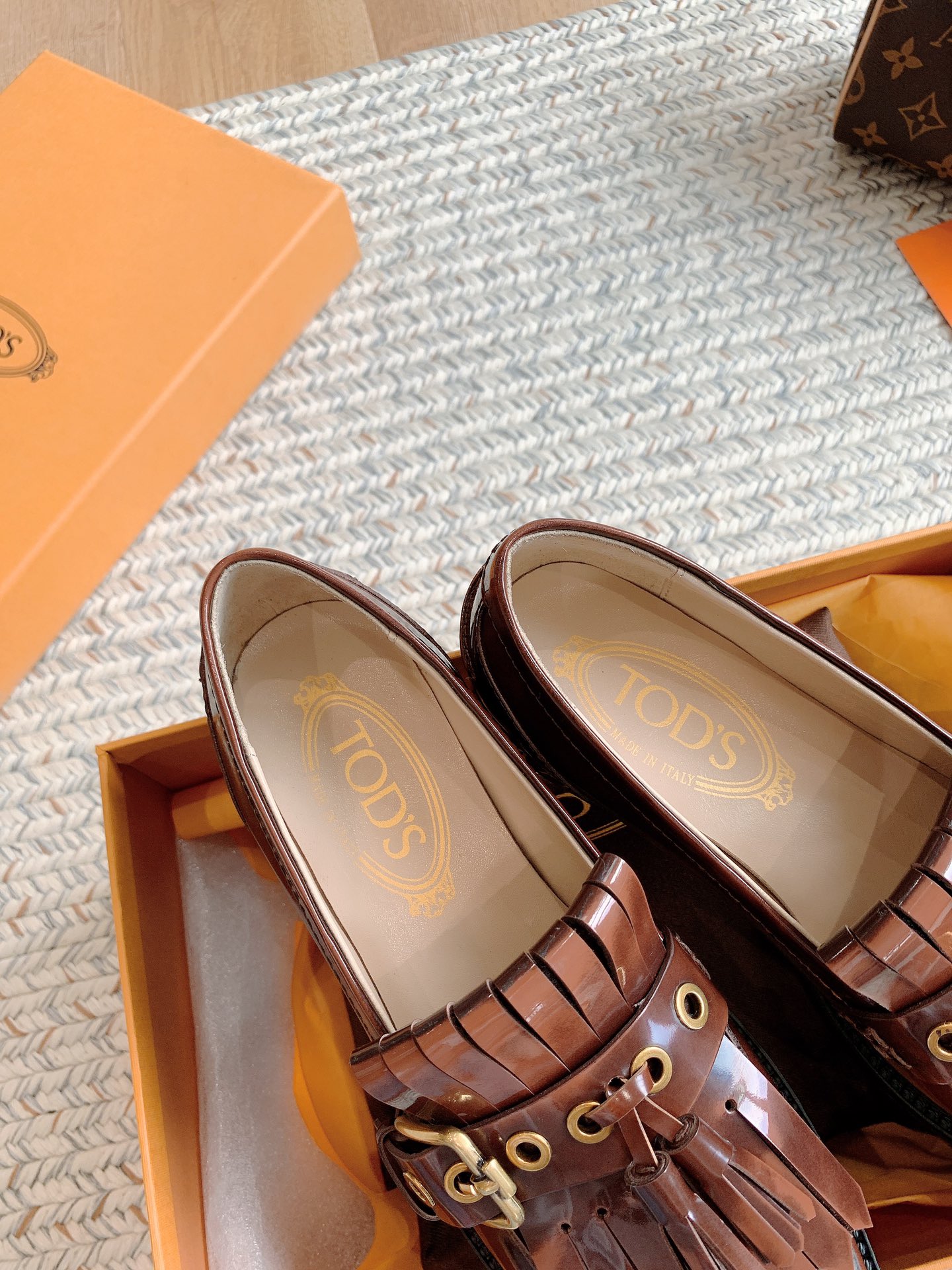 TOD'S 𝙏𝙊𝘿𝙎 2020FW new tasseled Le Fu shoes ✔️ buckle design retro literary ✔️