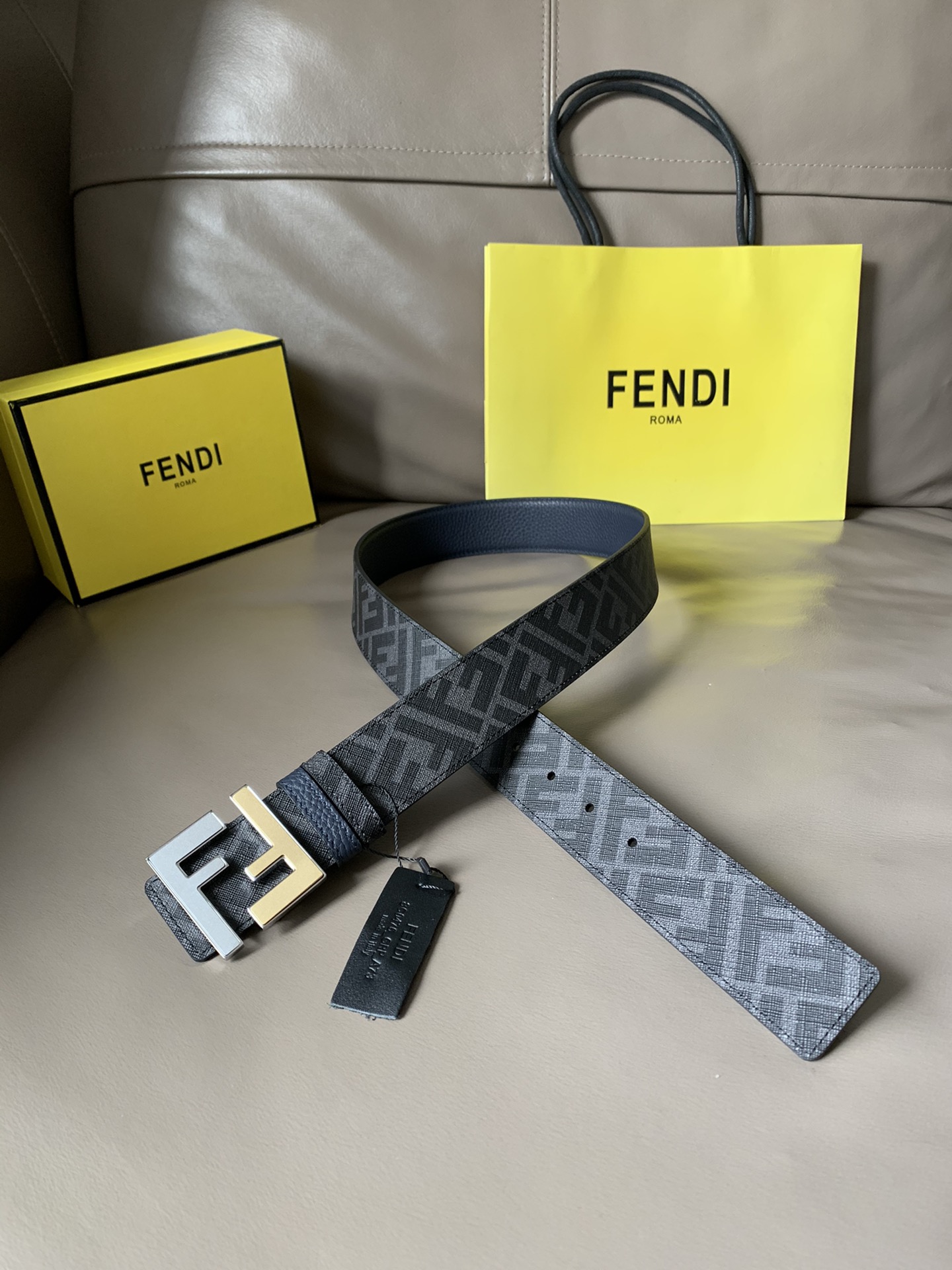 FENDI men's casual reversible belt