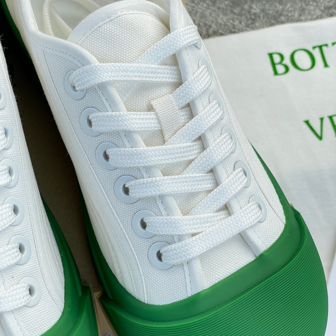 Bottegavenet*a white shoes