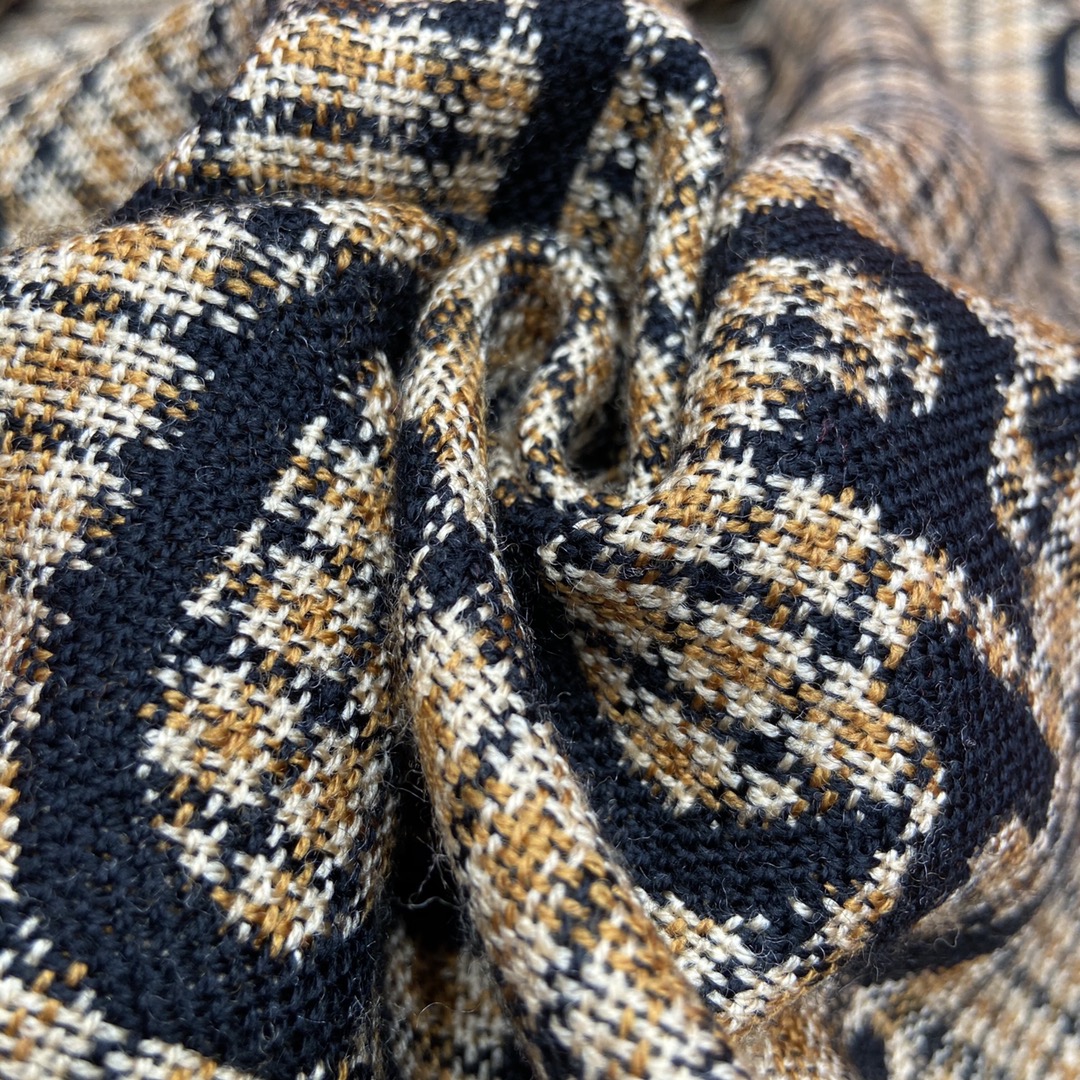 GUCCI Double-sided three-dimensional jacquard scarf 100% wool