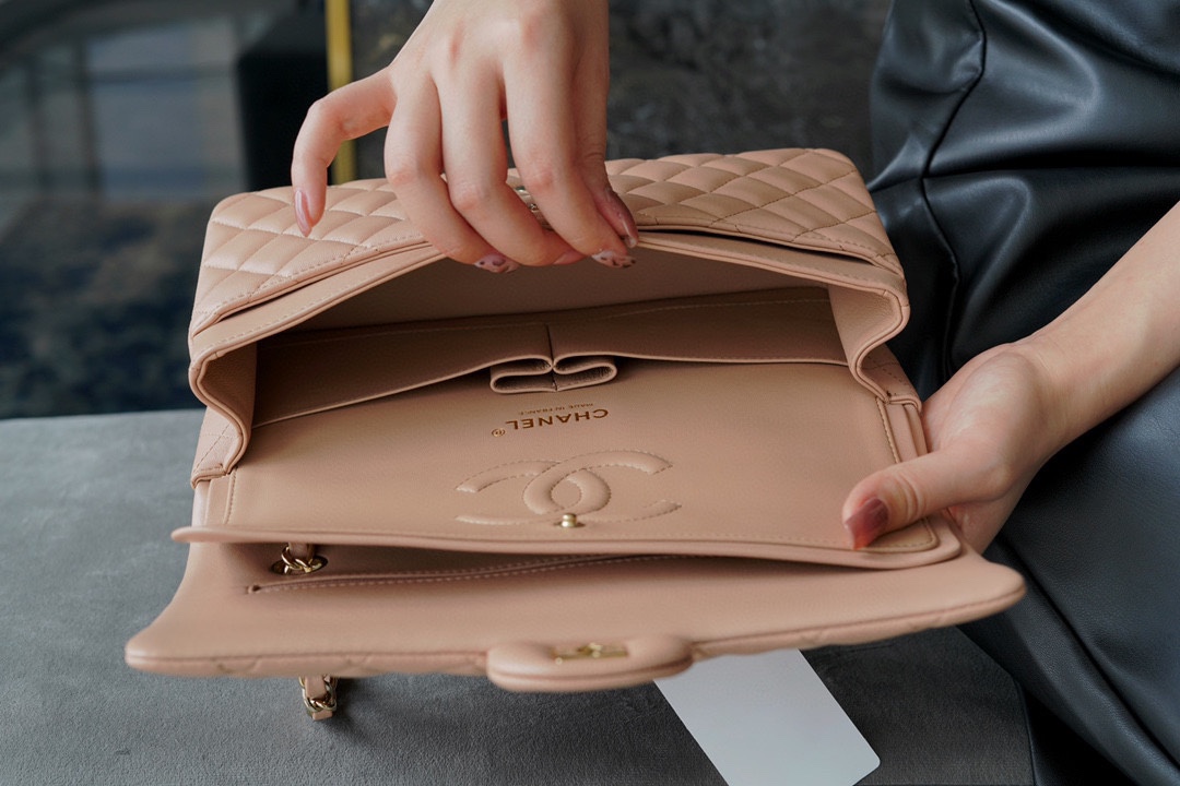 𝐂𝐇𝐀𝐍𝐄𝐋 Classic Flap Italy 🇮🇹 The 𝗚𝗥