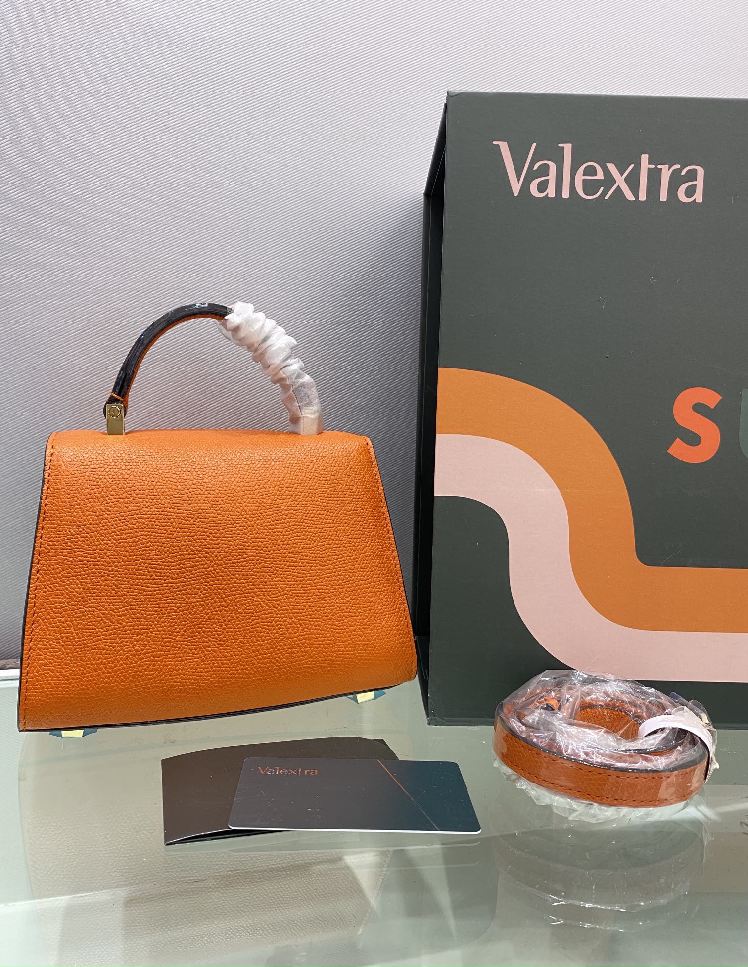 VALEXTRA Valextra