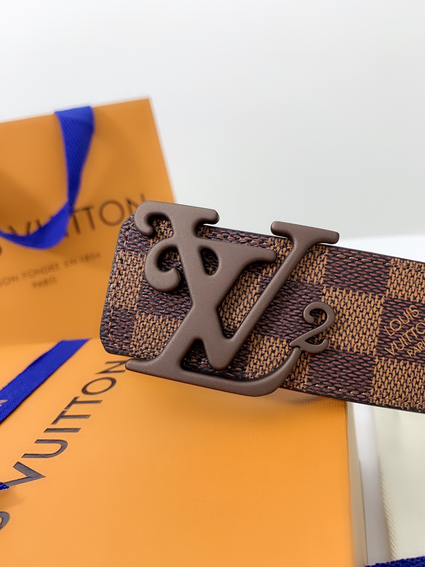 LOUIS VUITTO classic waterproof fabric with original calfskin