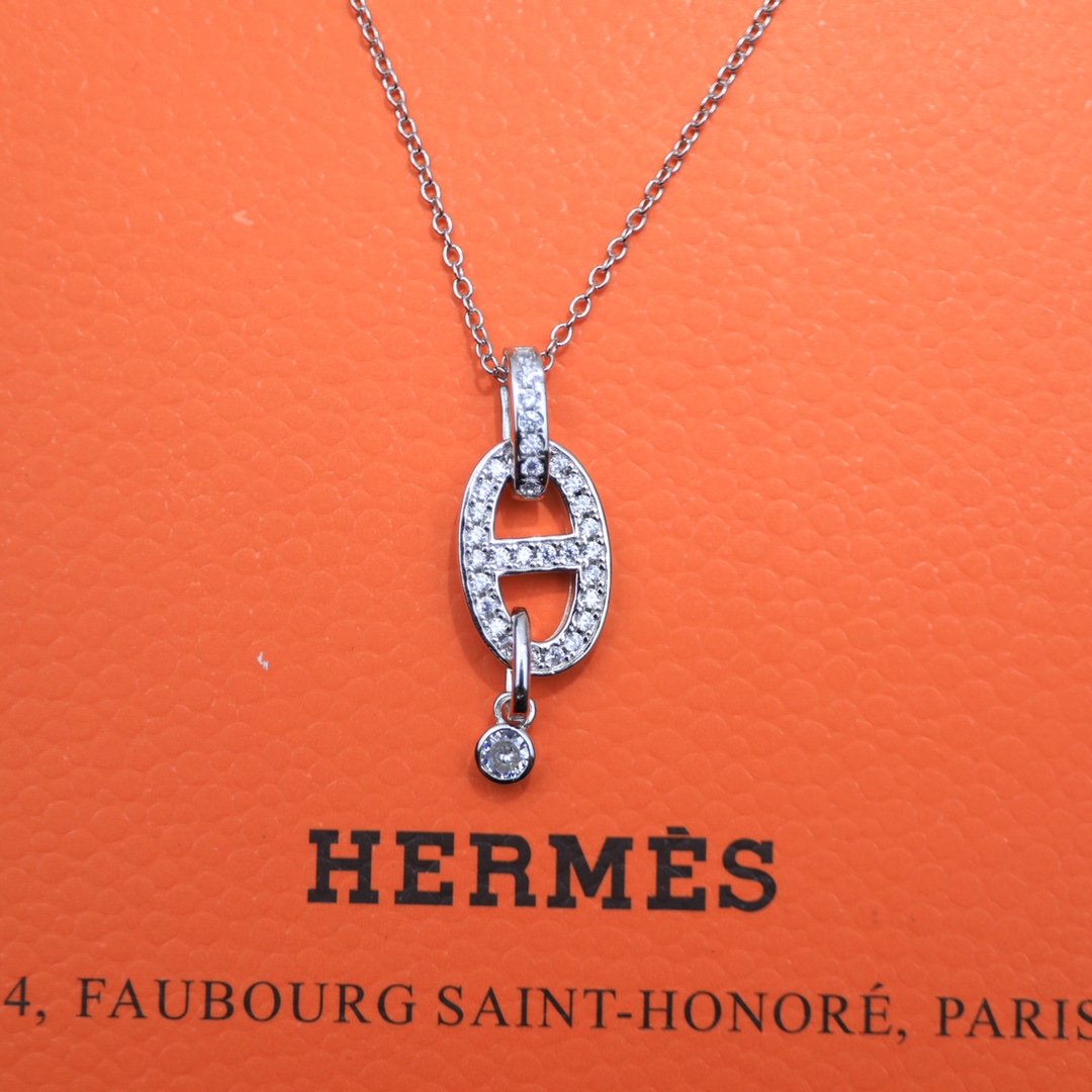 Hermes necklace