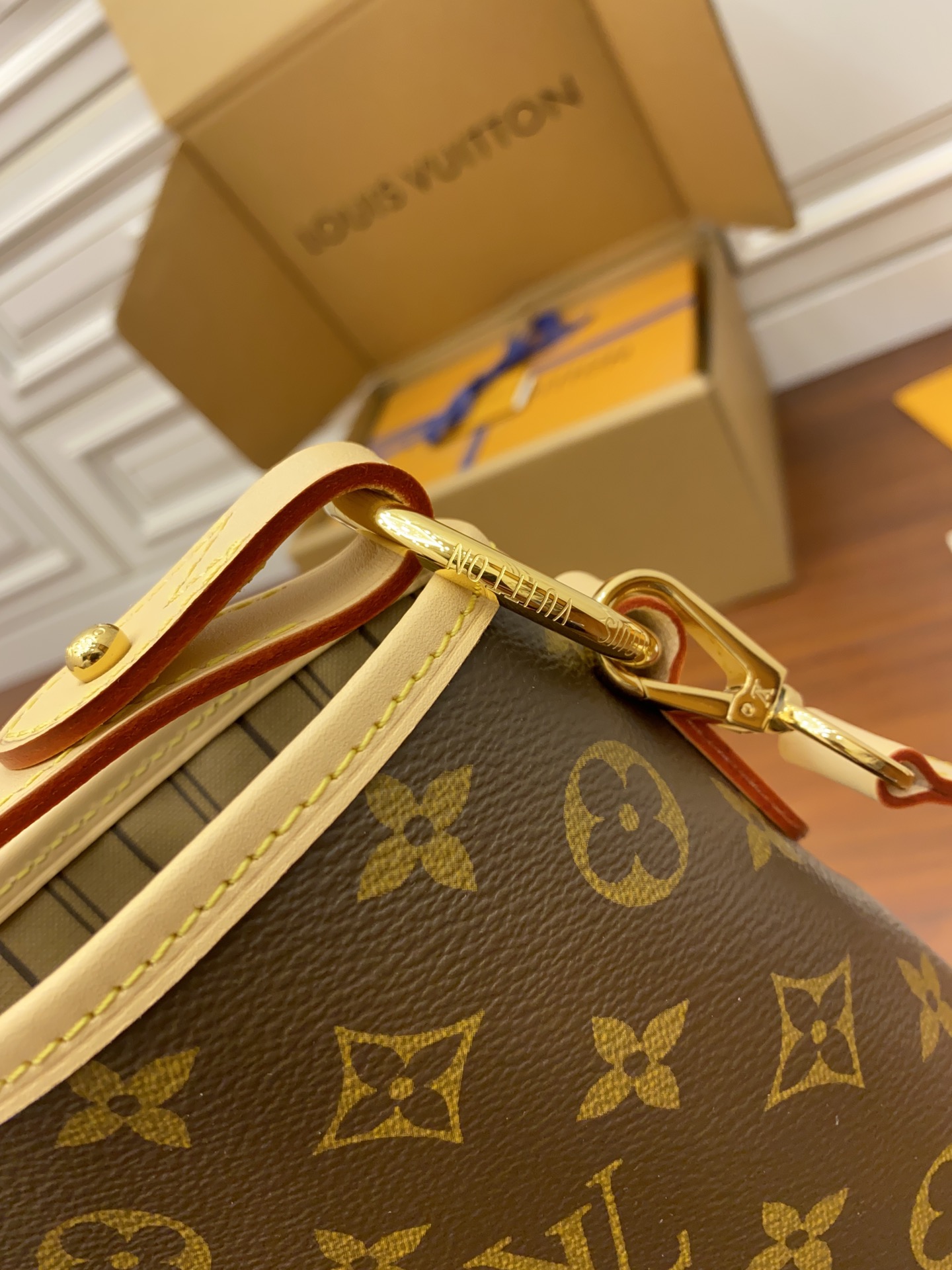 Louis Vuitton M40353