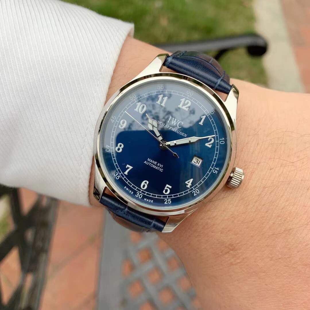 IWC- Vanguard - Men's Watch Mechanical Automatic Movement Mineralized Glass 316L Stainless Steel Case