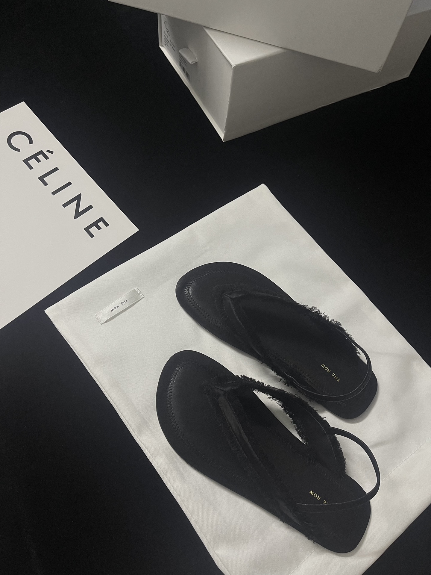 𝐓𝐡𝐞 𝐫𝐨𝐰 ｜𝟐𝟎𝟐𝟑/𝐒𝐒 𝐧𝐞𝐰 Minimalist sandals