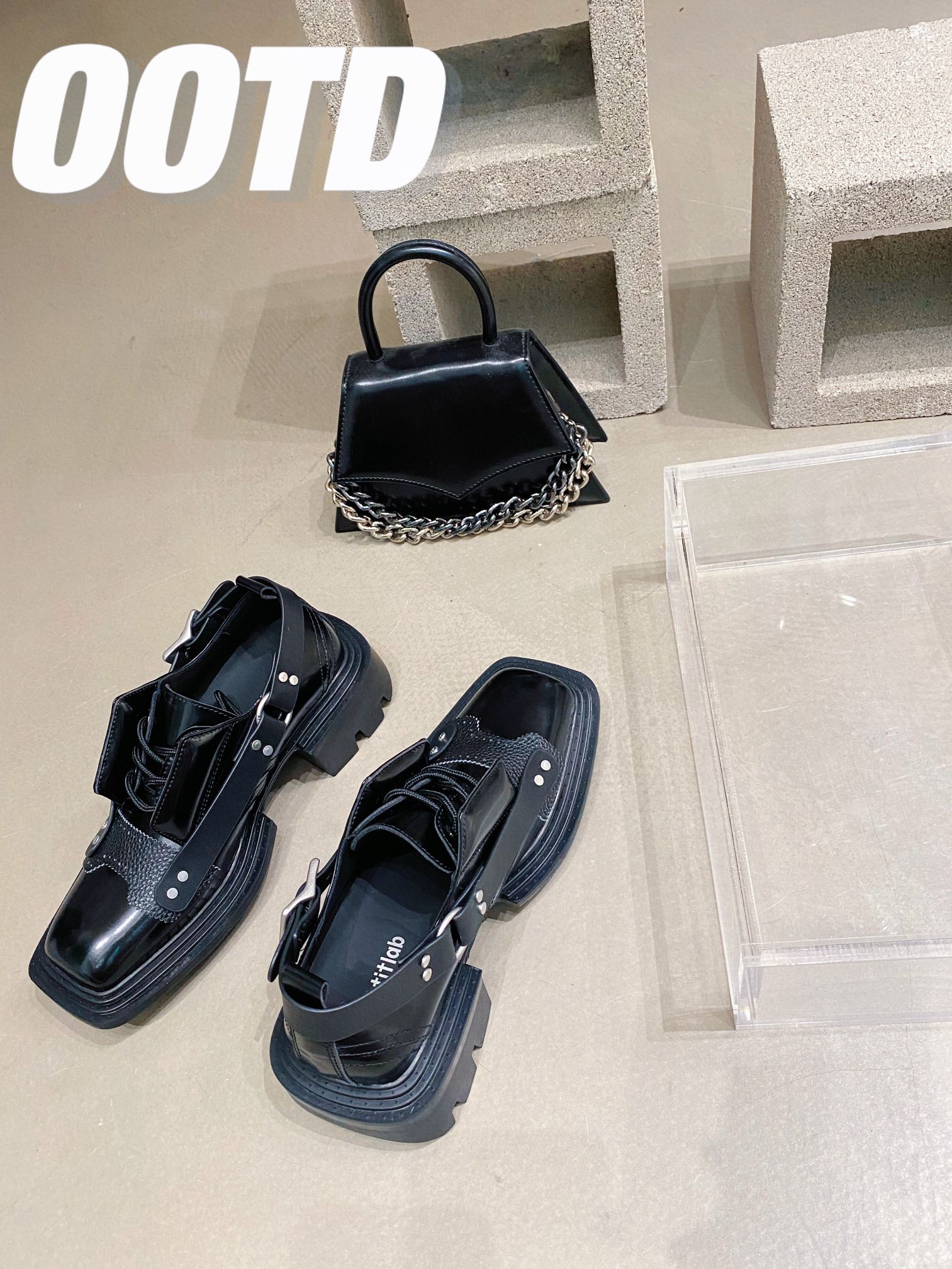 Untitlab 𝟐𝟎𝟐𝟏/𝐒𝐒 𝐧𝐞𝐰 Niche Louboutins Customized cowhide upper Sheepskin lining